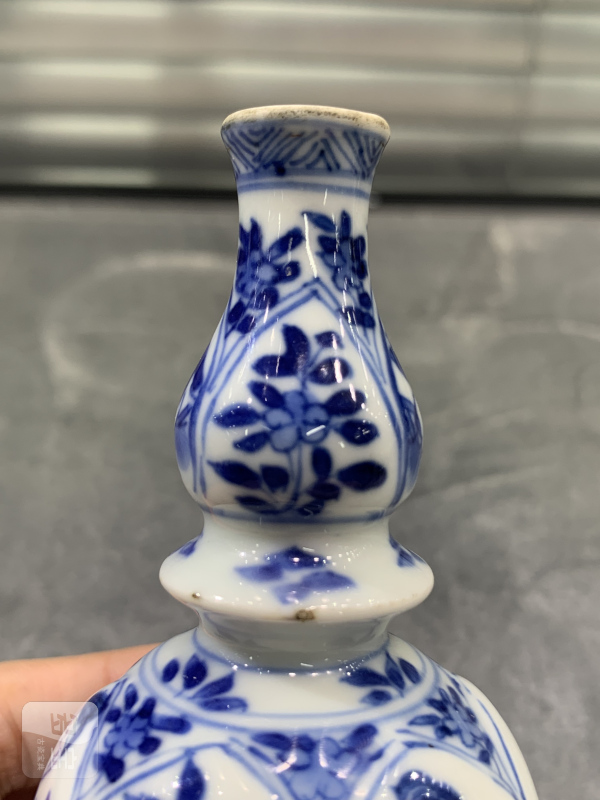 清康熙青花四美图瓜棱小葫芦瓶 - 图6